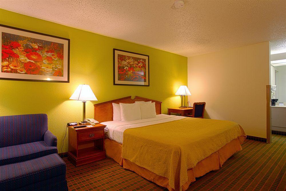Quality Inn At Arlington Highlands Esterno foto