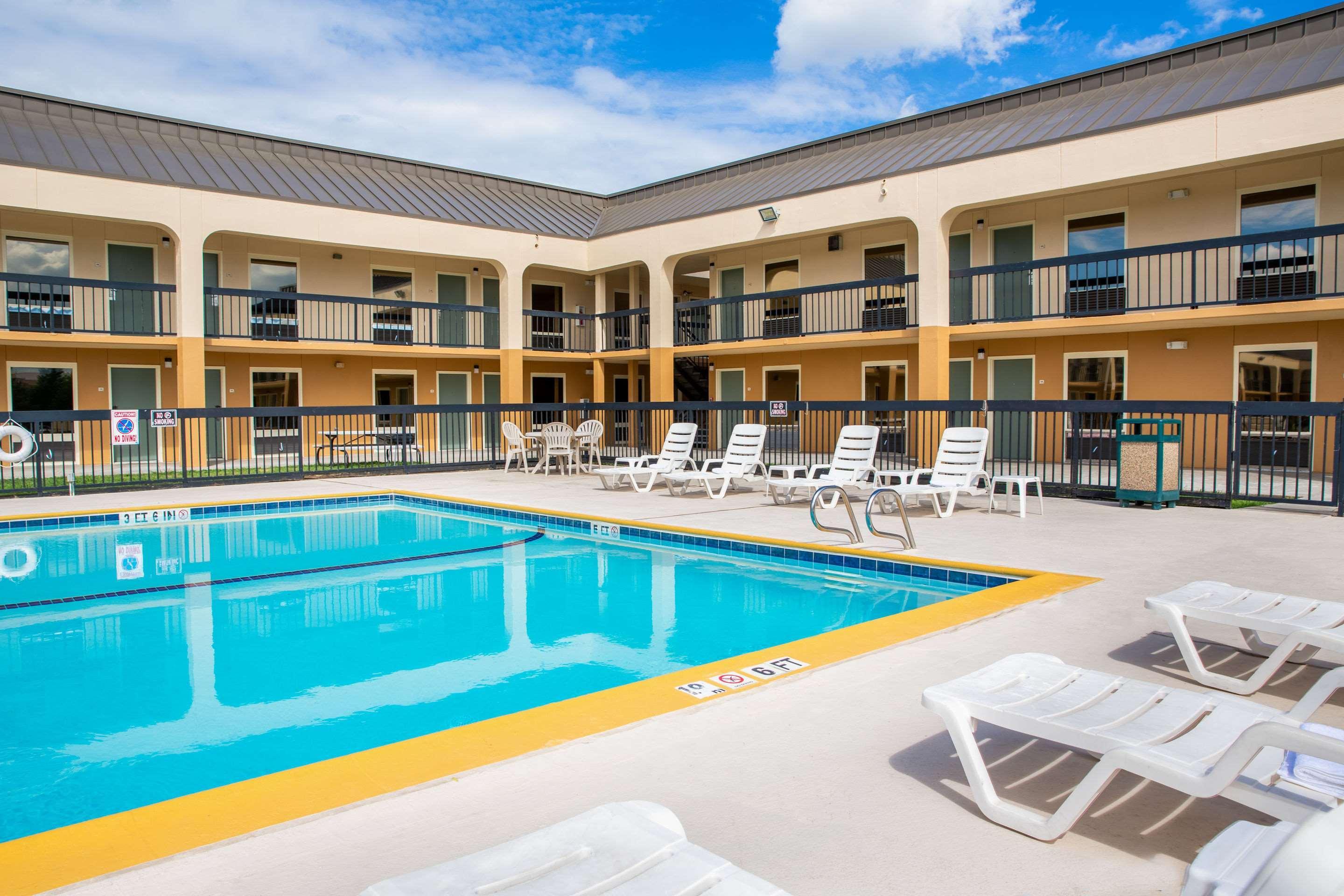 Quality Inn At Arlington Highlands Esterno foto
