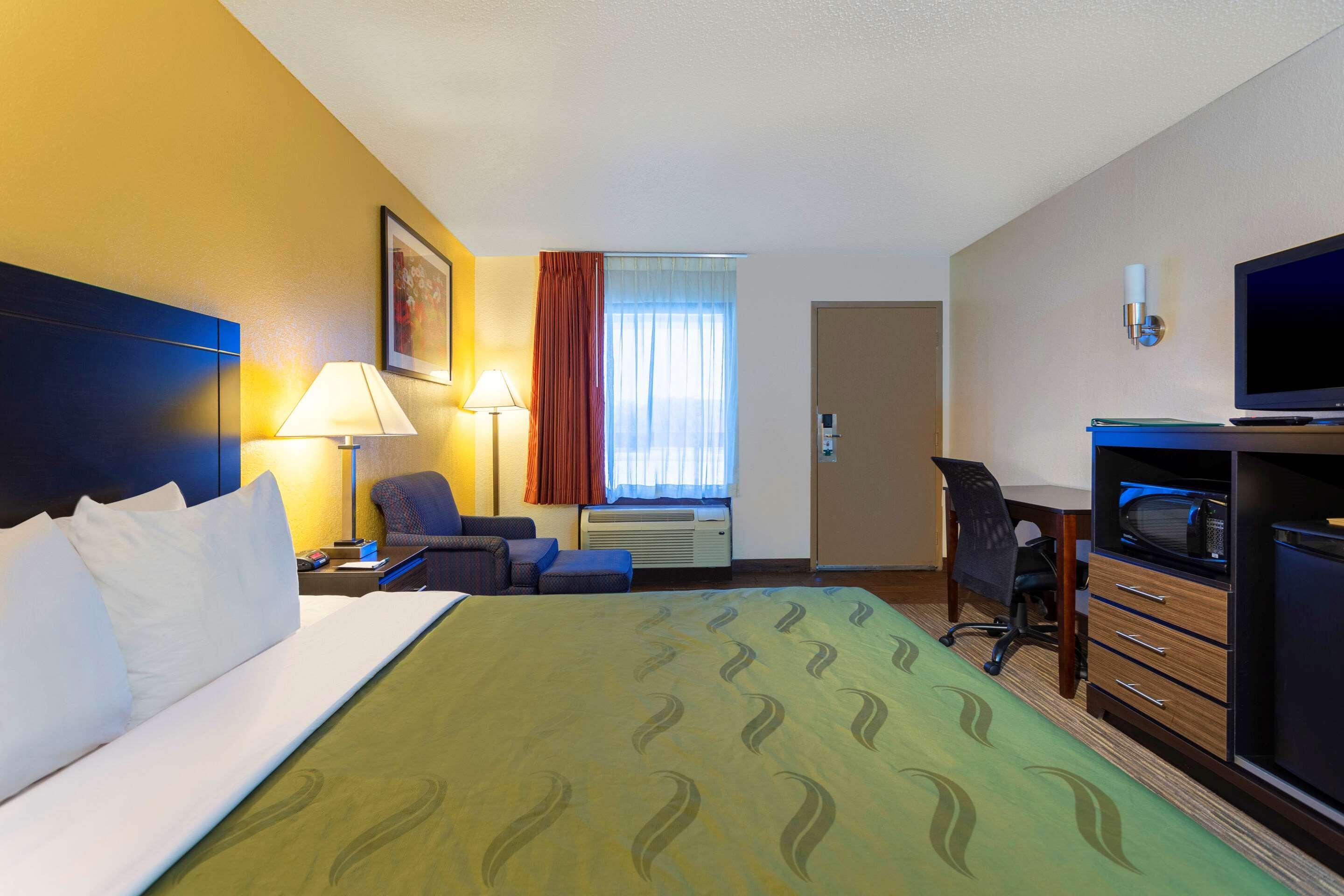 Quality Inn At Arlington Highlands Esterno foto