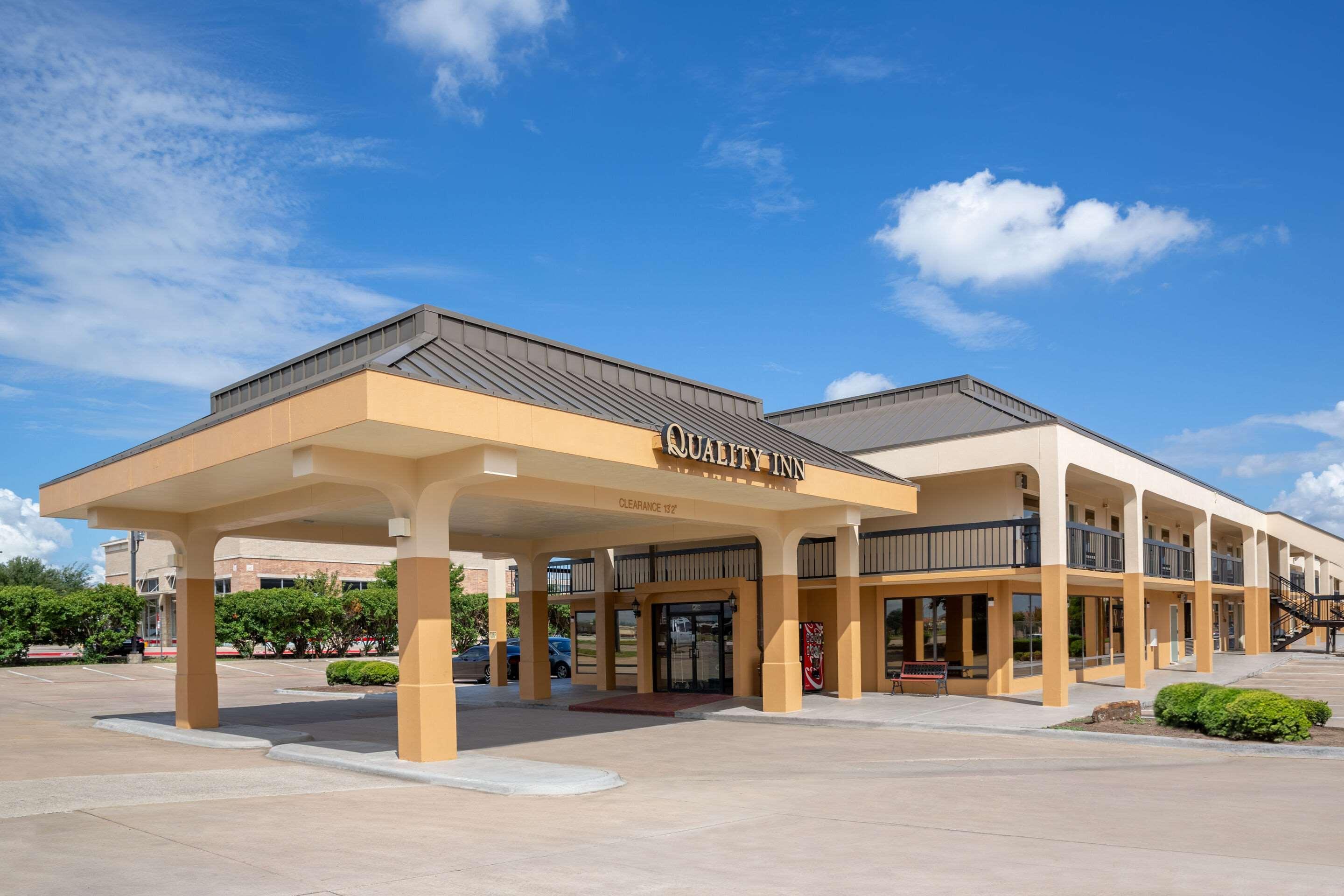 Quality Inn At Arlington Highlands Esterno foto