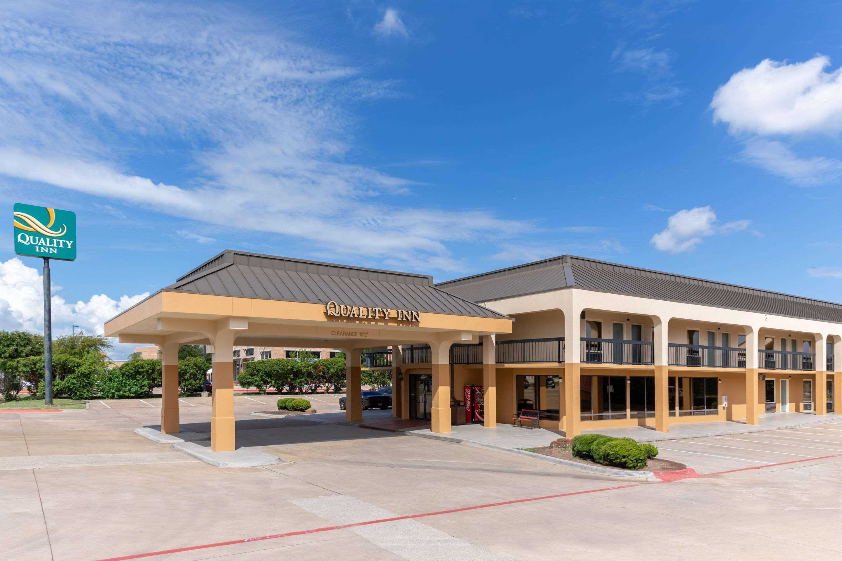 Quality Inn At Arlington Highlands Esterno foto