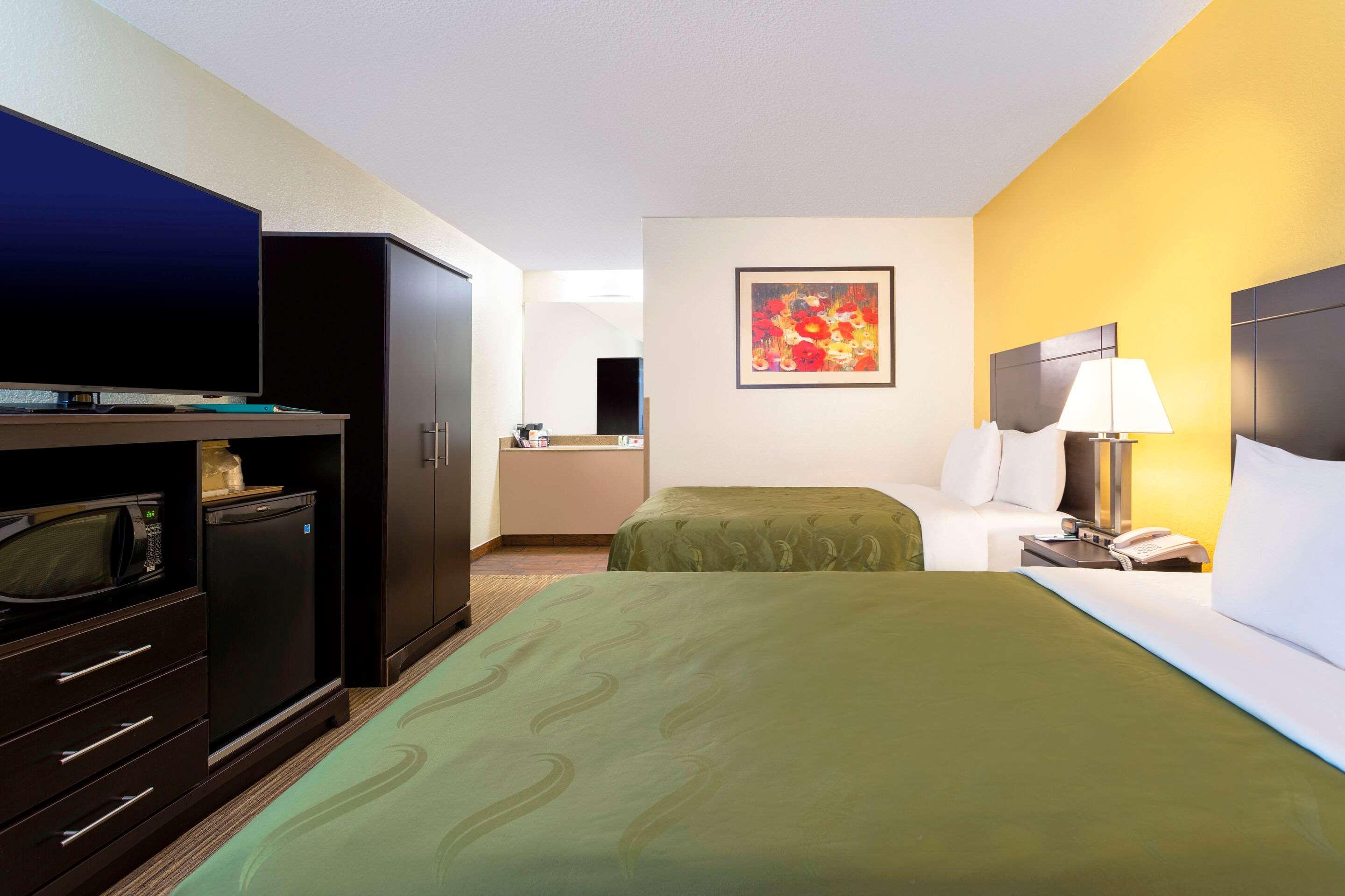 Quality Inn At Arlington Highlands Esterno foto